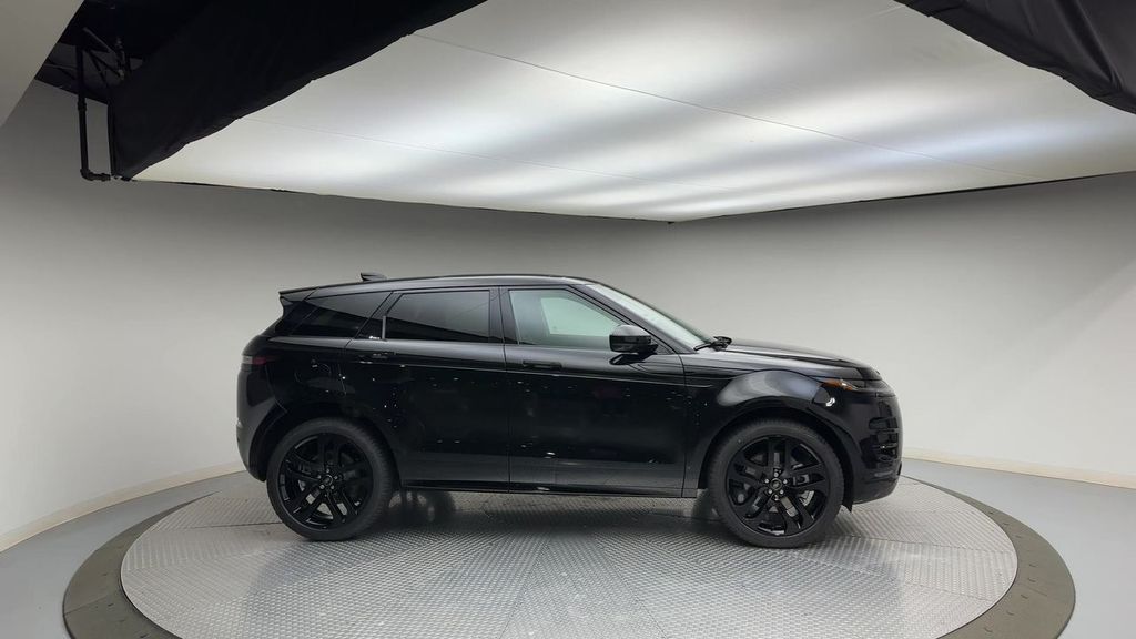 2024 Land Rover Range Rover Evoque Dynamic 11