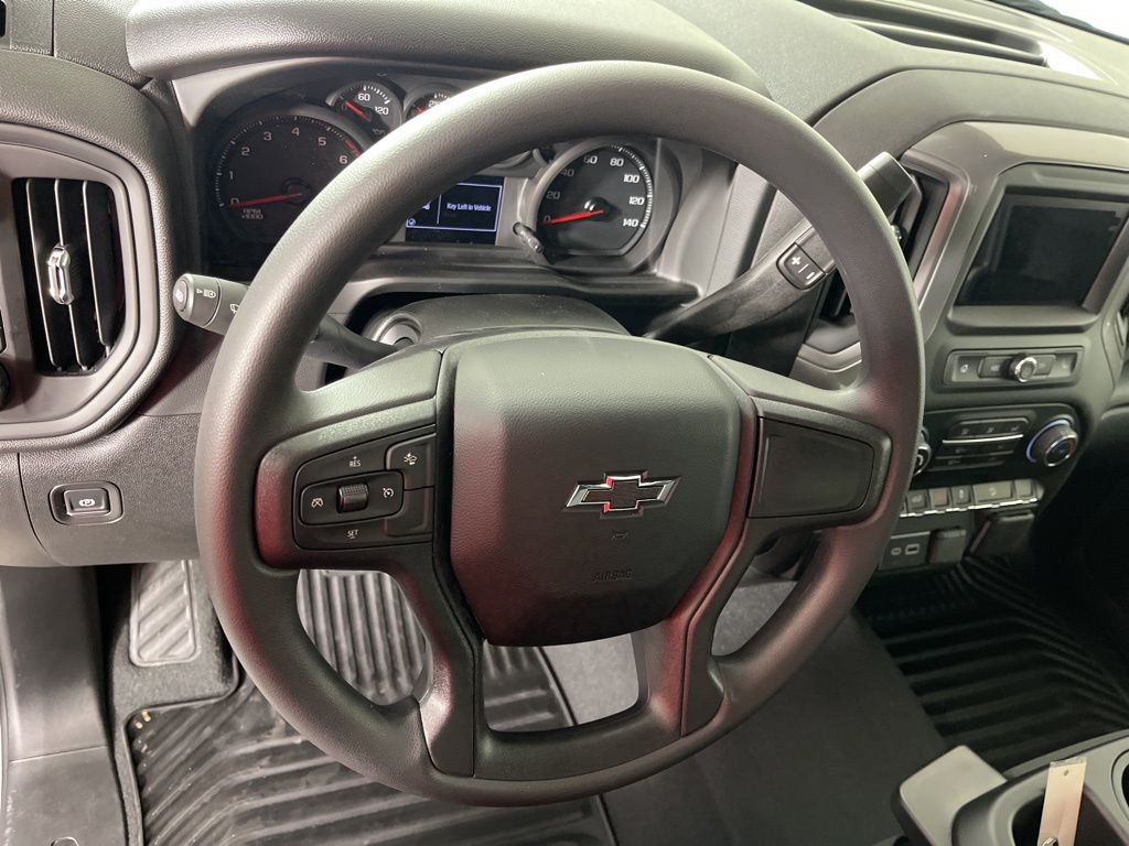 Thumbnail: 2026 Chevrolet Silverado 2500 - 28