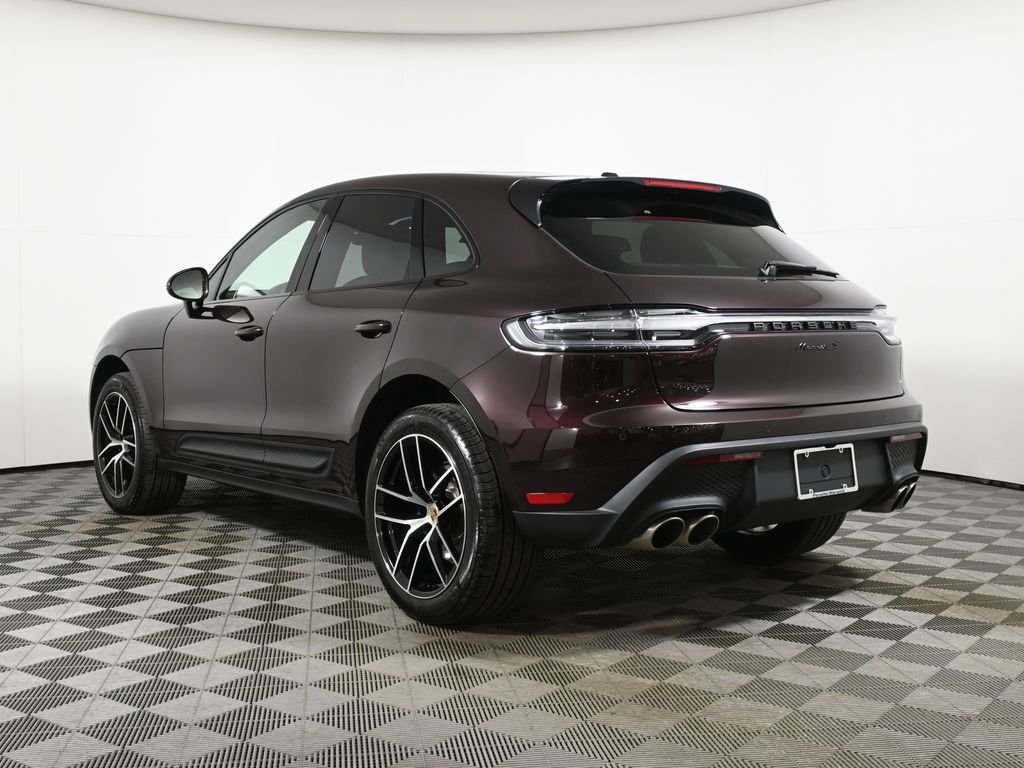 Thumbnail: 2025 Porsche Macan - 3