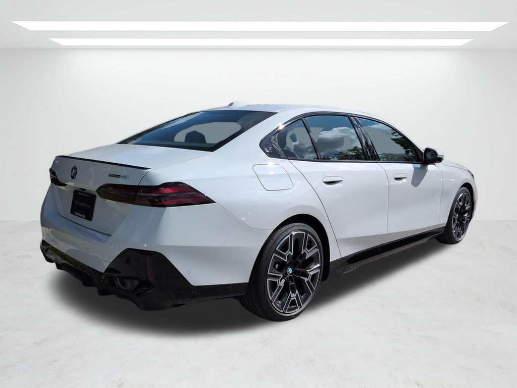 New 2027 White BMW eDrive40 image 4