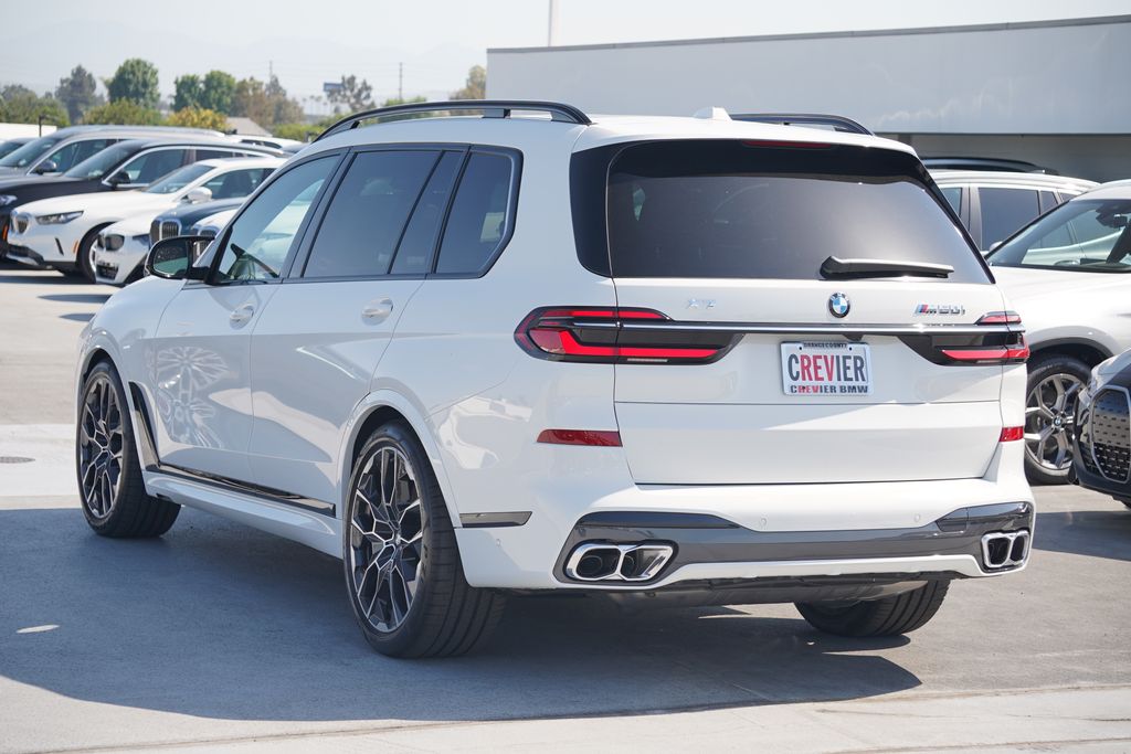 2025 BMW X7 M60i 7