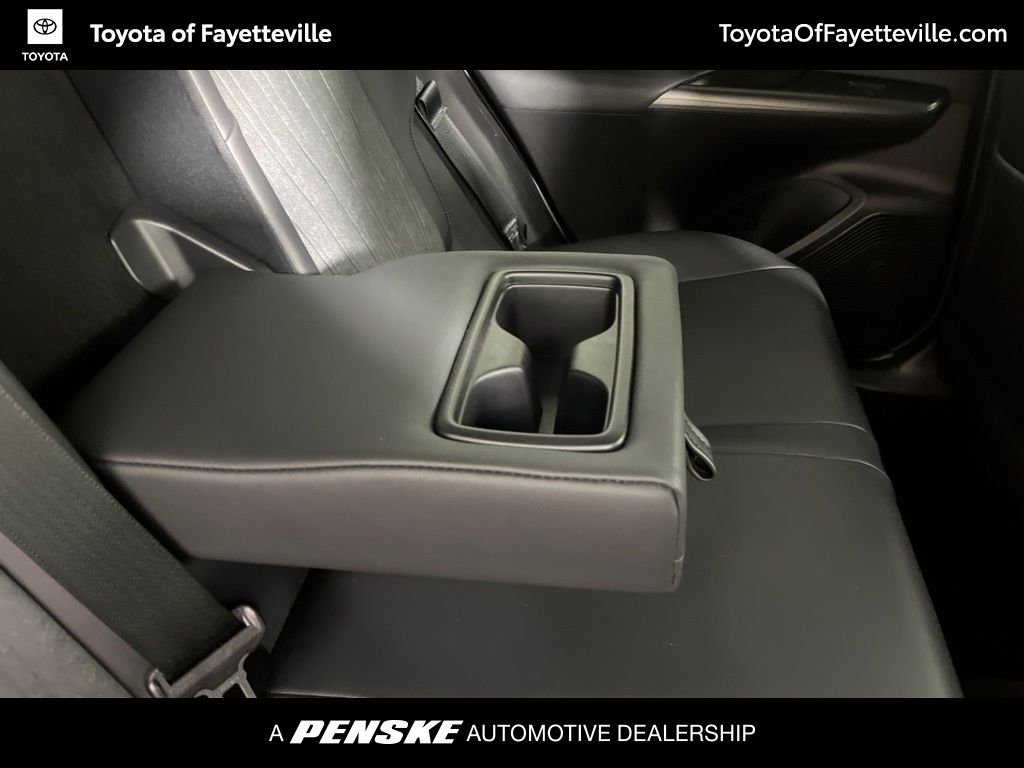 Thumbnail: 2021 Toyota Venza - 13
