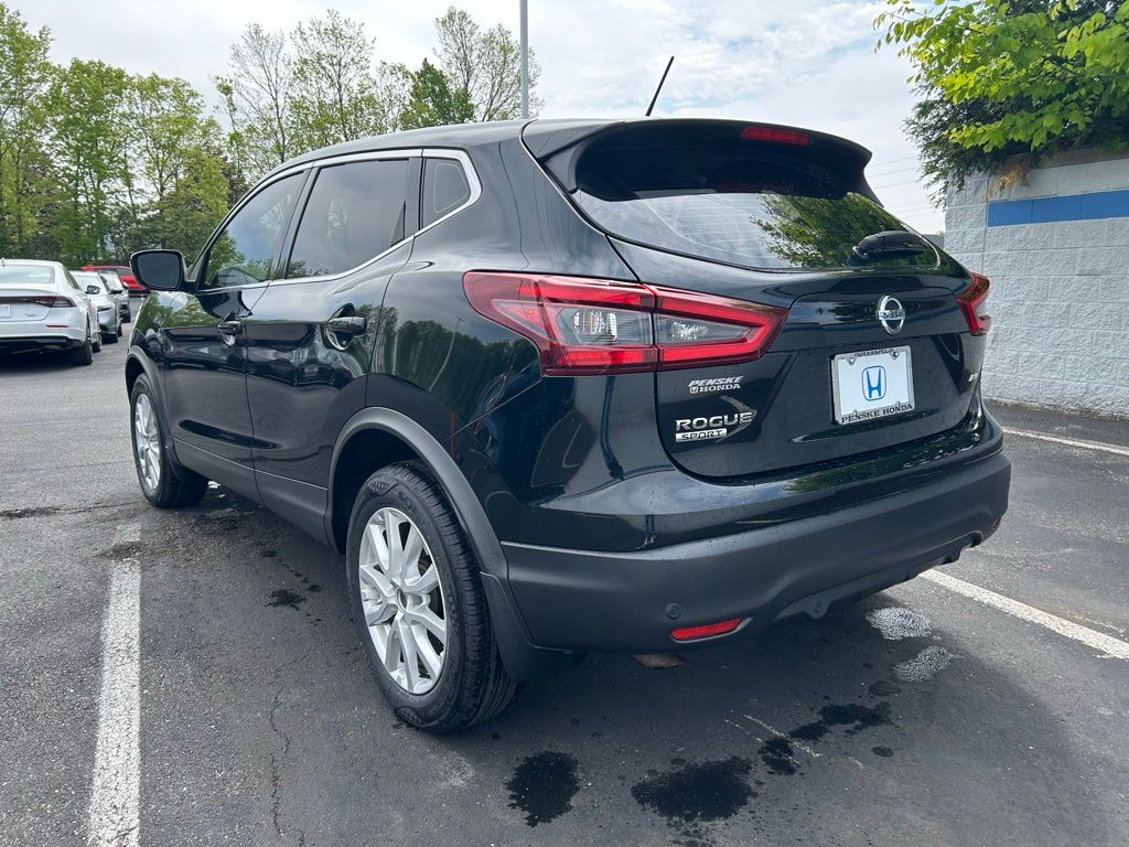 2022 Nissan Rogue Sport S 3