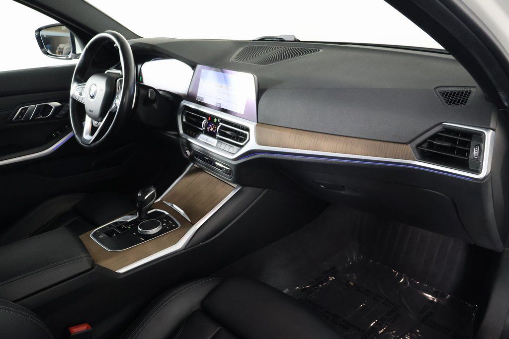 Thumbnail: 2019 BMW 3 Series - 9