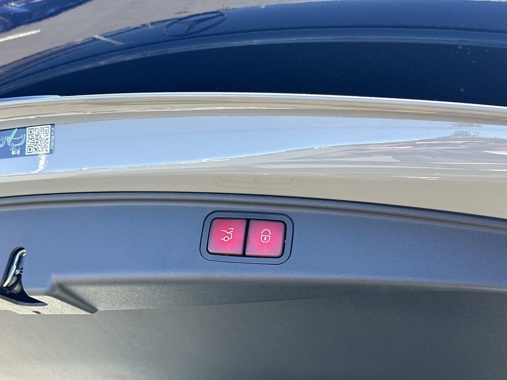 Thumbnail: 2026 Mercedes-Benz AMG GT - 20