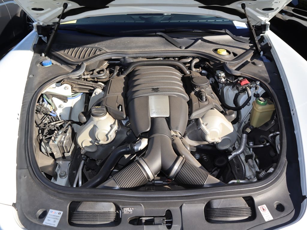 Thumbnail: 2015 Porsche Panamera - 12