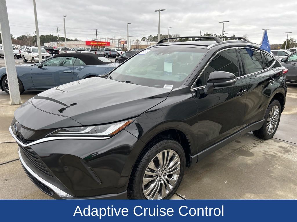 2022 Toyota Venza XLE