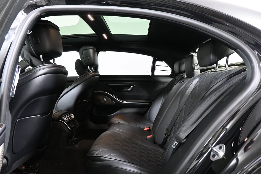 Thumbnail: 2022 Mercedes-Benz S-Class - 7