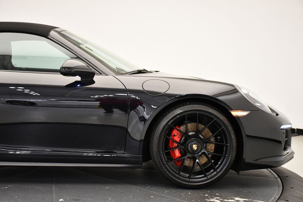 Thumbnail: 2018 Porsche 911 - 23