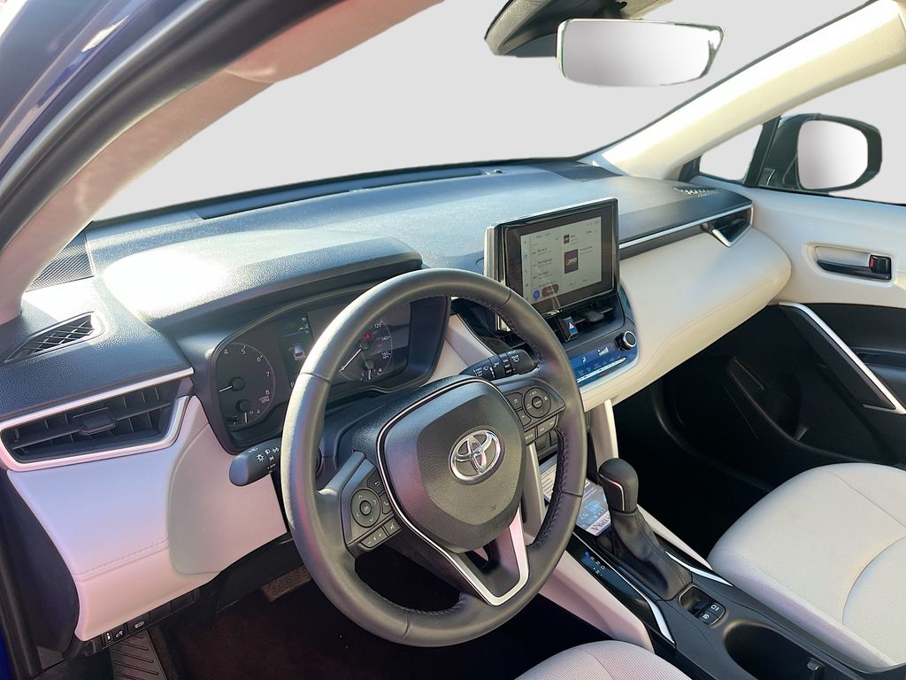 Used 2025 Blue Toyota LE image 9
