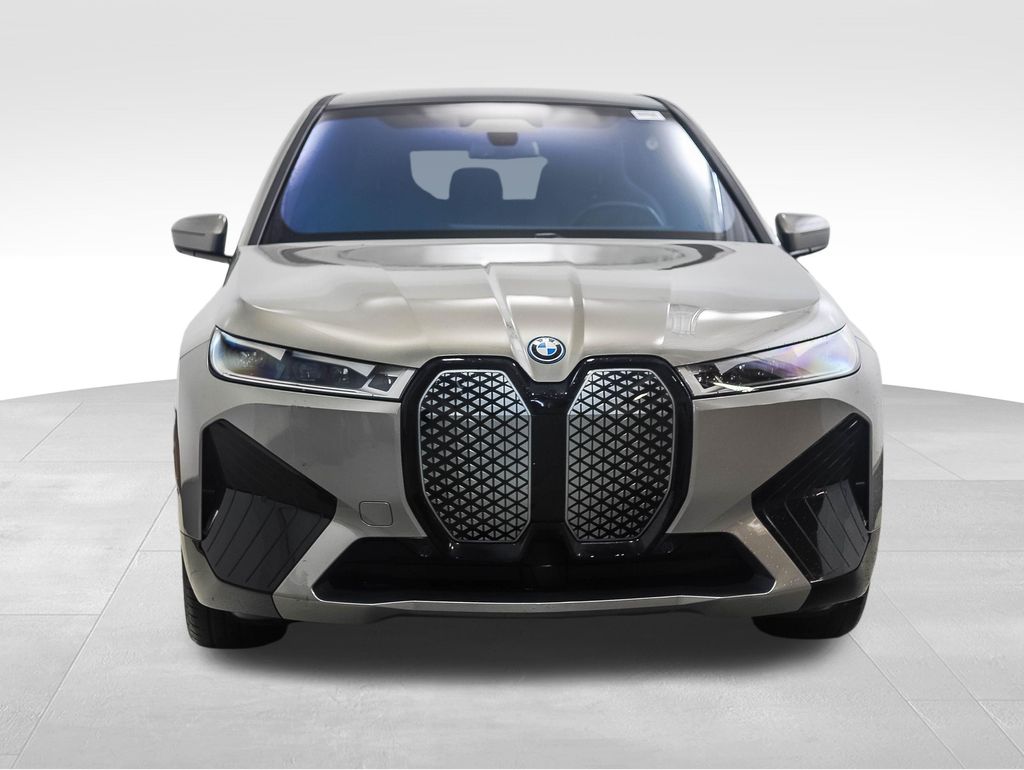 Thumbnail: 2023 BMW iX - 8