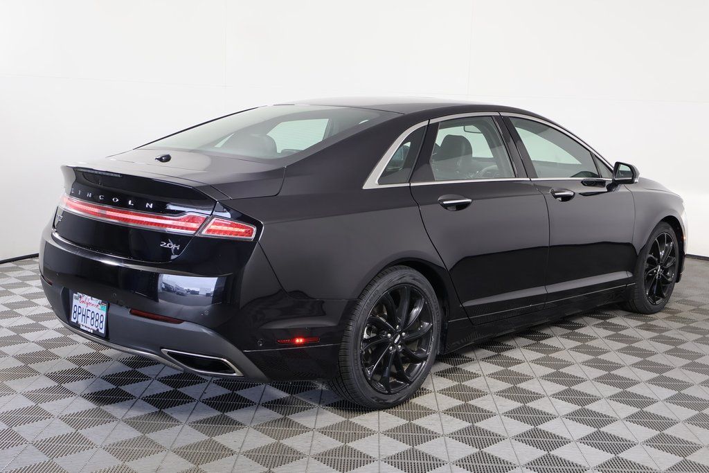 Thumbnail: 2020 Lincoln MKZ - 3