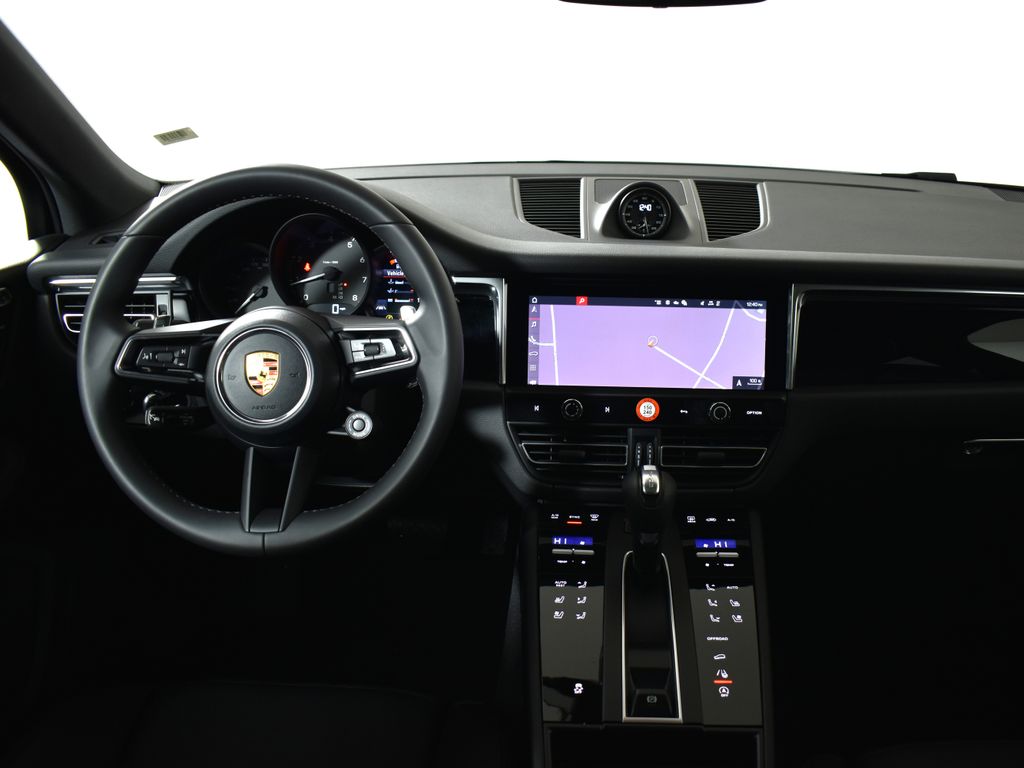 Thumbnail: 2026 Porsche Macan - 16