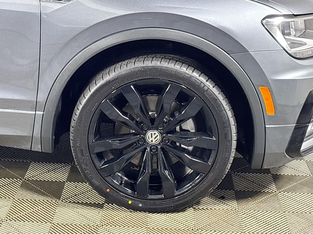 2021 Volkswagen Tiguan 2.0T SE R-Line Black