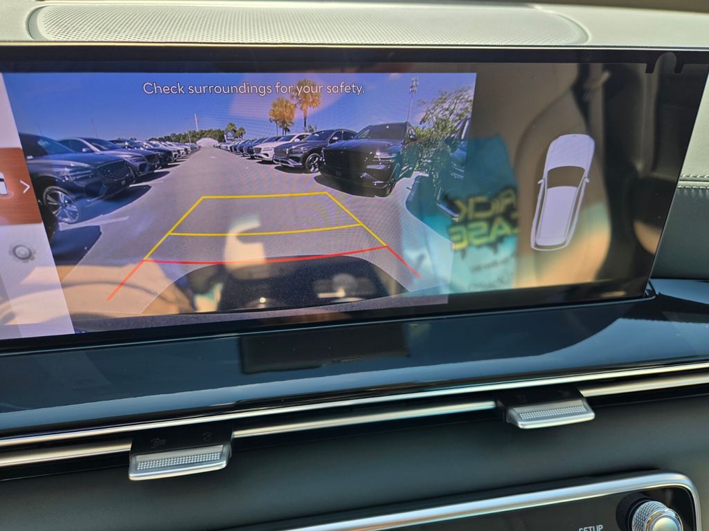 2027 Genesis GV80