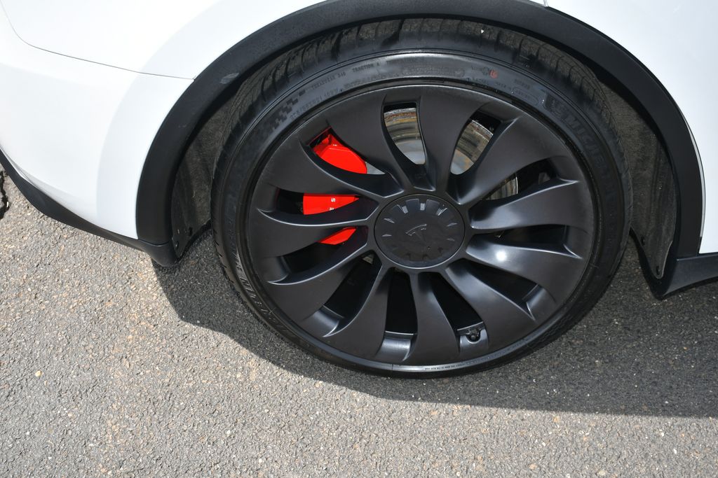 Thumbnail: 2023 Tesla Model Y - 17