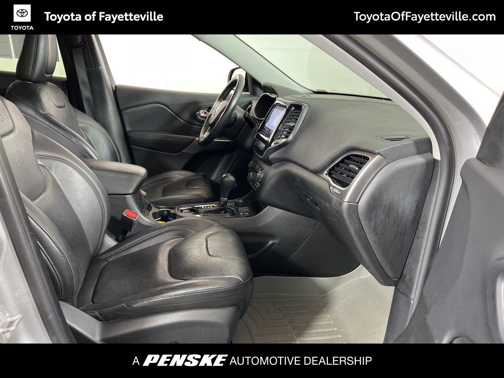 Thumbnail: 2019 Jeep Cherokee - 8