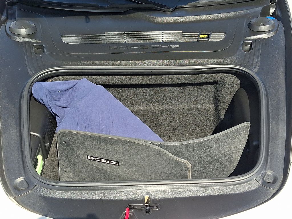 Thumbnail: 2018 Porsche 911 - 27