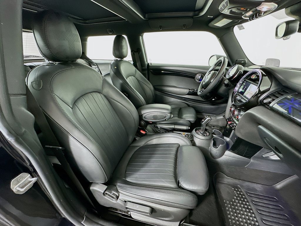 Thumbnail: 2020 MINI Cooper - 28