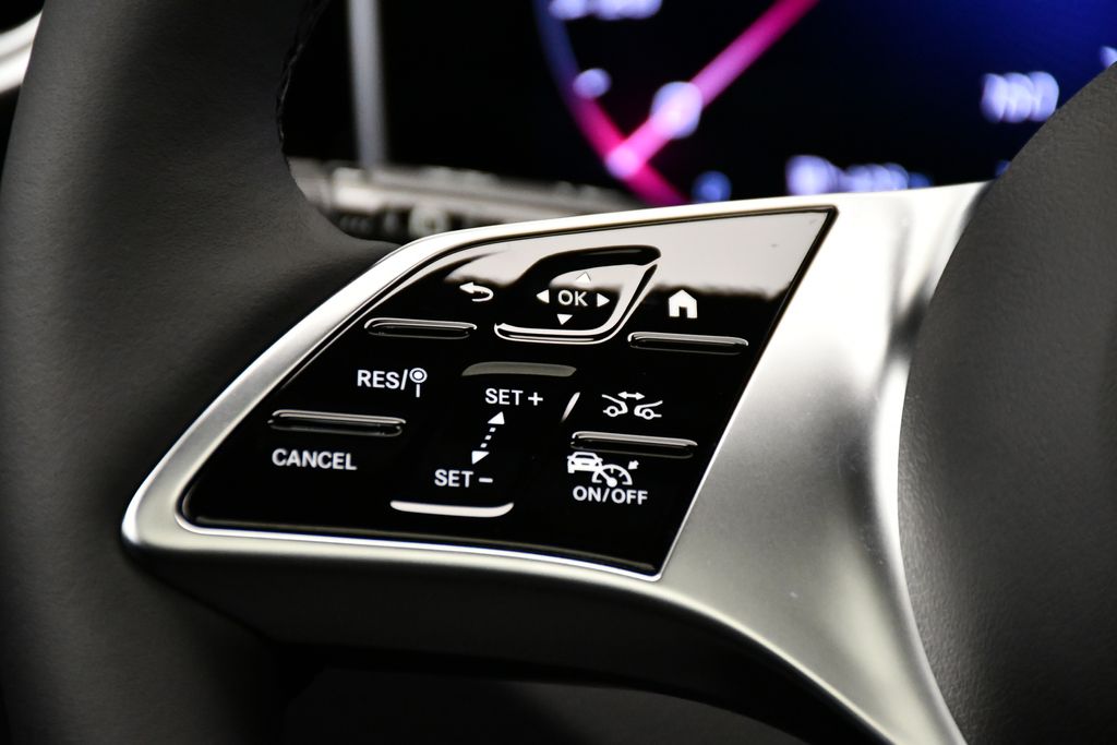 2025 Mercedes-Benz GLC 300 23