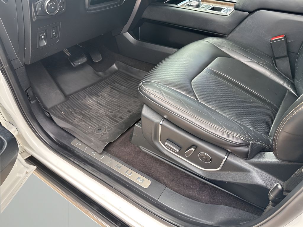 Used Car 2021 Ford Expedition  Platinum For Sale Under $40,000 In Austin, Texas