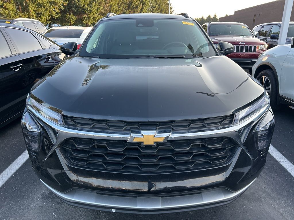 Thumbnail: 2024 Chevrolet Trax - 5