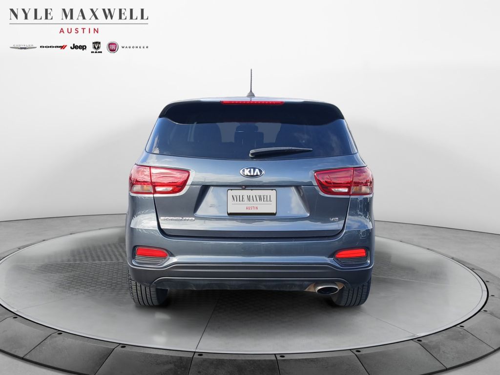 Used Car 2020 Kia Sorento  Lx For Sale Under $15,000 In Austin, Texas