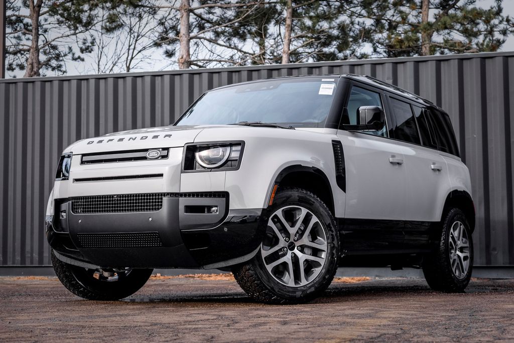 2026 Land Rover Defender 110 P400 X-Dynamic SE AWD