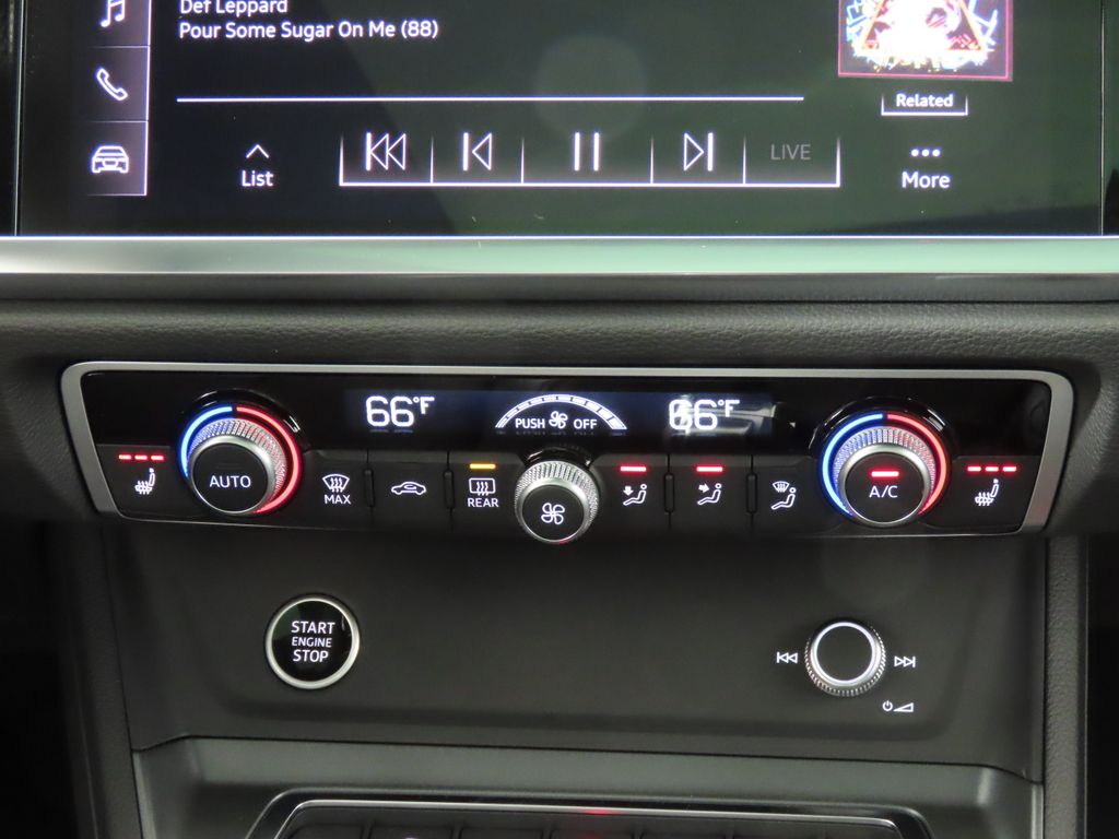 Thumbnail: 2025 Audi Q3 - 21