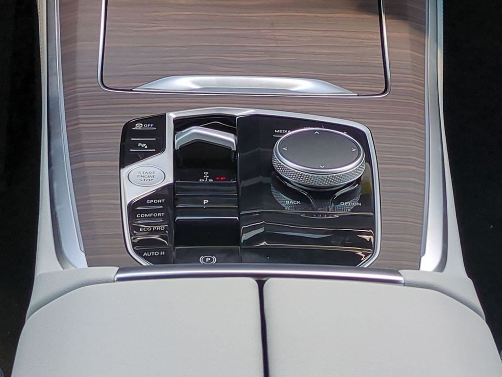 New 2026 White BMW sDrive40i image 19