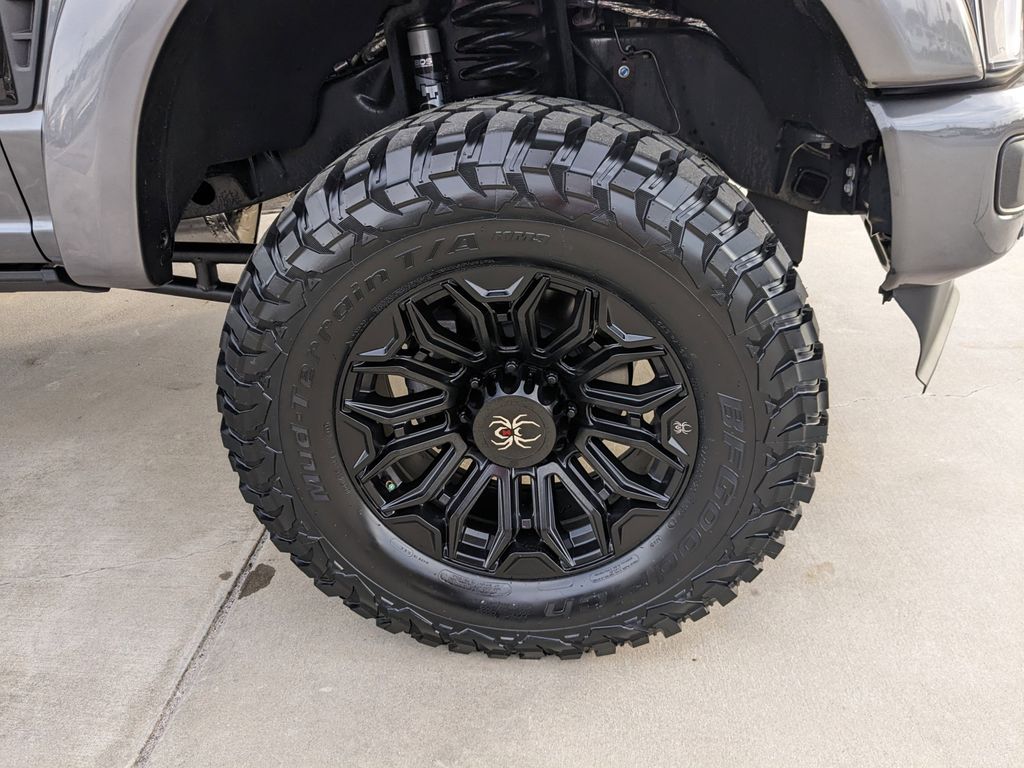 2024 Ford F-250 Super Duty Black Widow