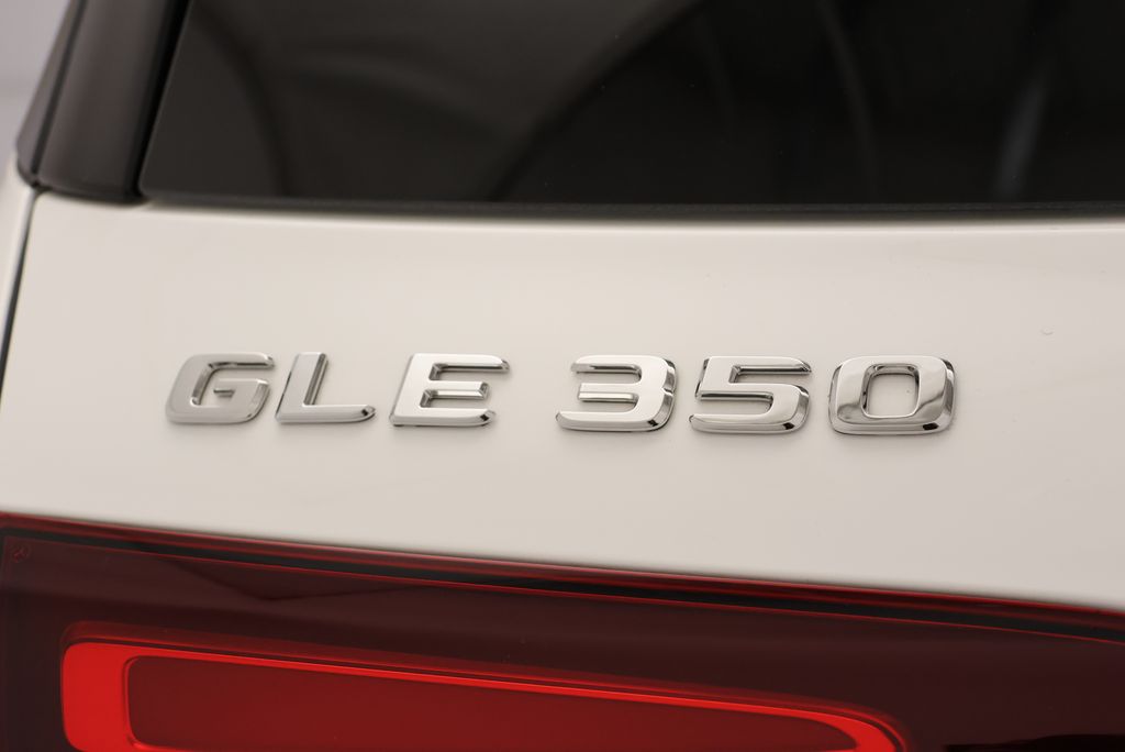 Thumbnail: 2026 Mercedes-Benz GLE - 9