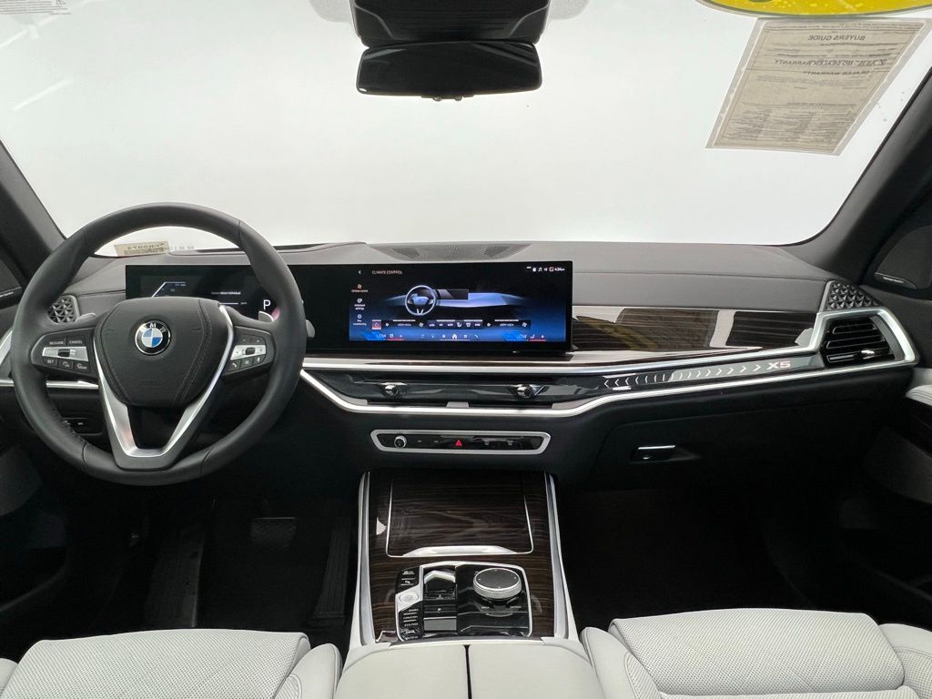 2025 BMW X5 xDrive40i 11