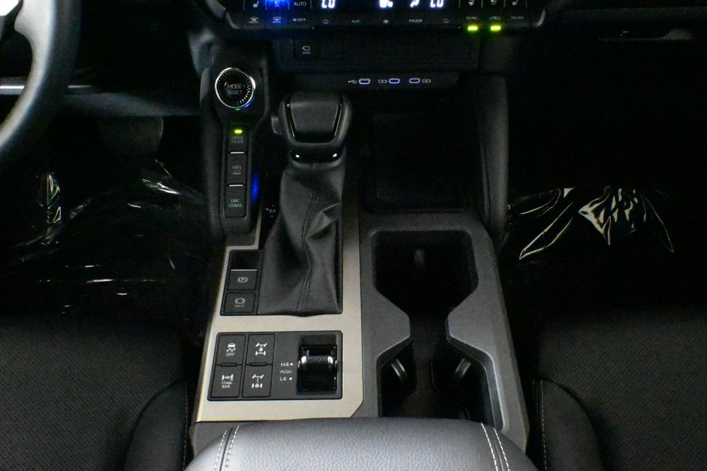 Thumbnail: 2024 Toyota Land Cruiser - 24