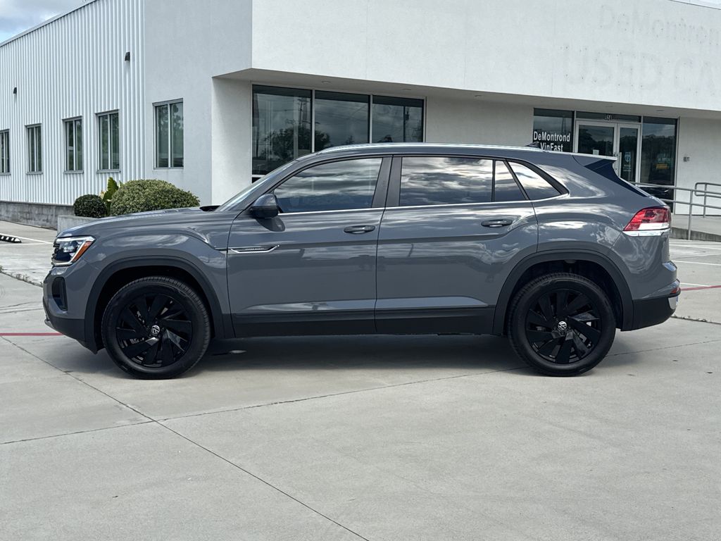 2026 Volkswagen Atlas Cross Sport 2.0T SE w/Technology Gray at DeMontrond Auto Country