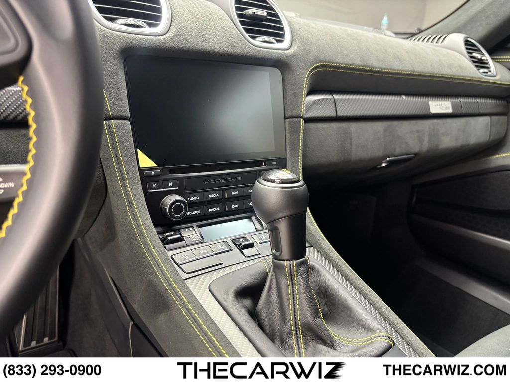 2023 Porsche 718 Cayman