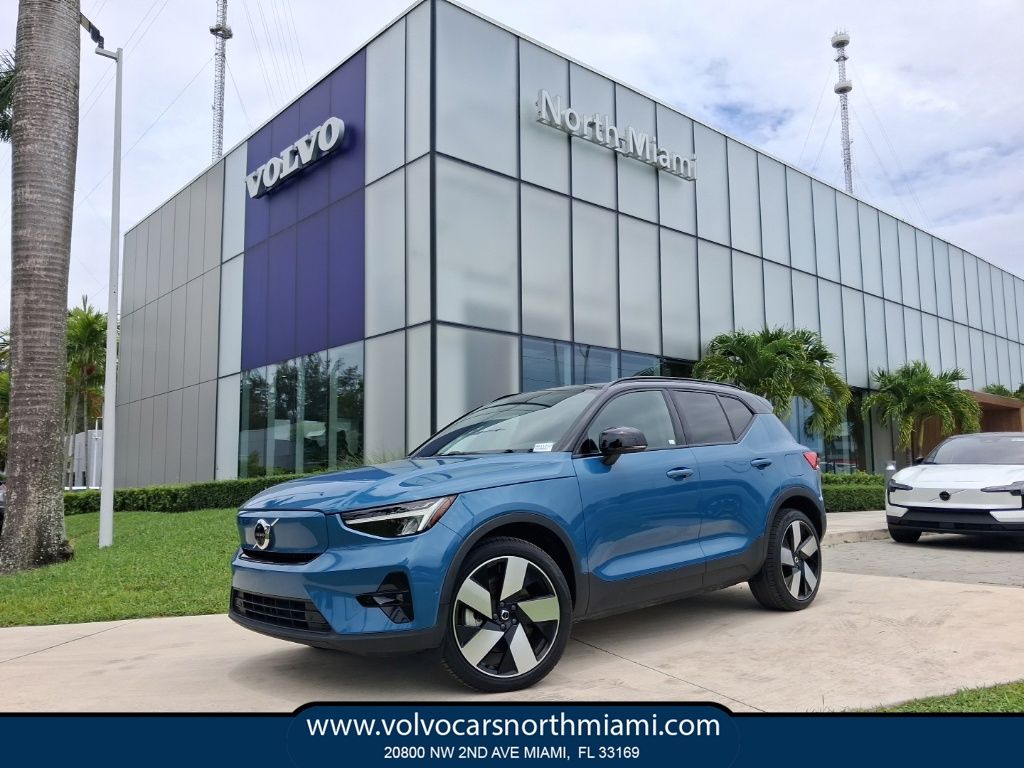 2023 Volvo XC40 Recharge Pure Electric Twin Plus
