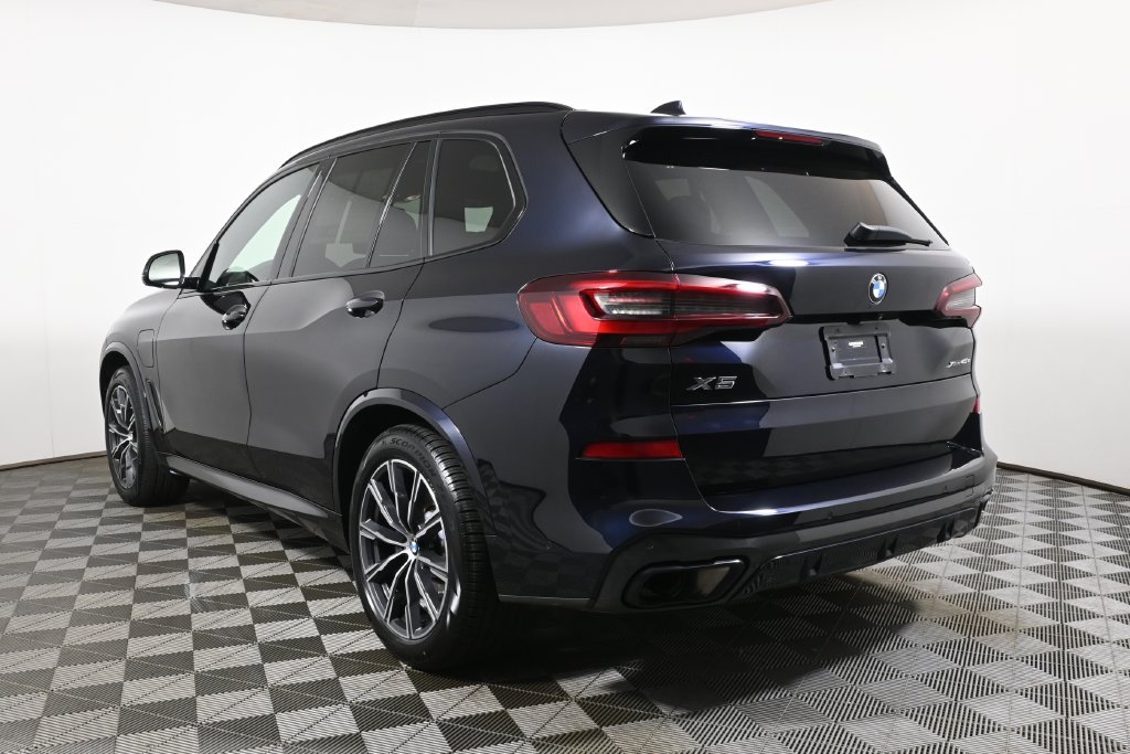 Thumbnail: 2021 BMW X5 - 5