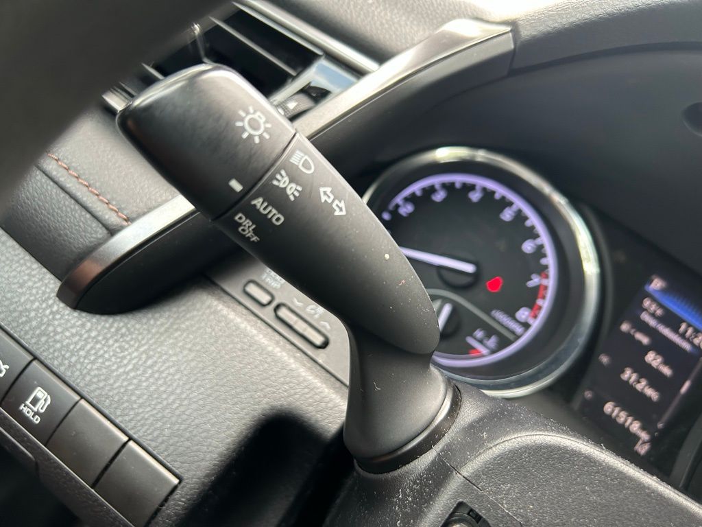 2020 Toyota Camry LE 27