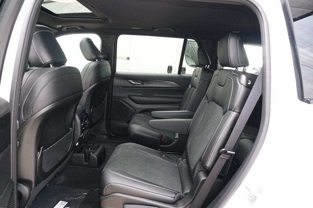 New Car 2025 Jeep Grand Cherokee L  Altitude X For Sale Under $50,000 In Weatherford, Texas