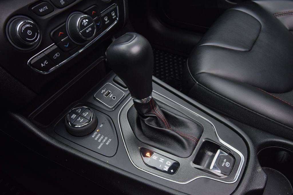 used 2022 Jeep Cherokee car, priced at $27,500