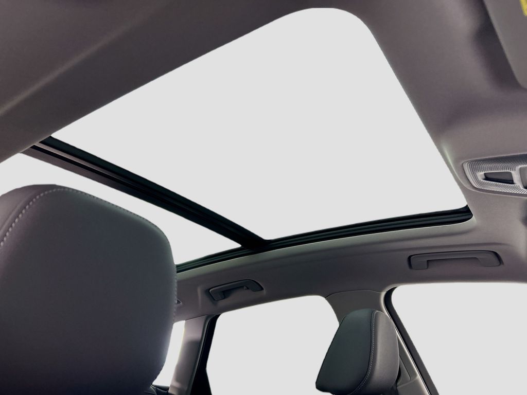 Thumbnail: 2025 Audi Q5 - 17