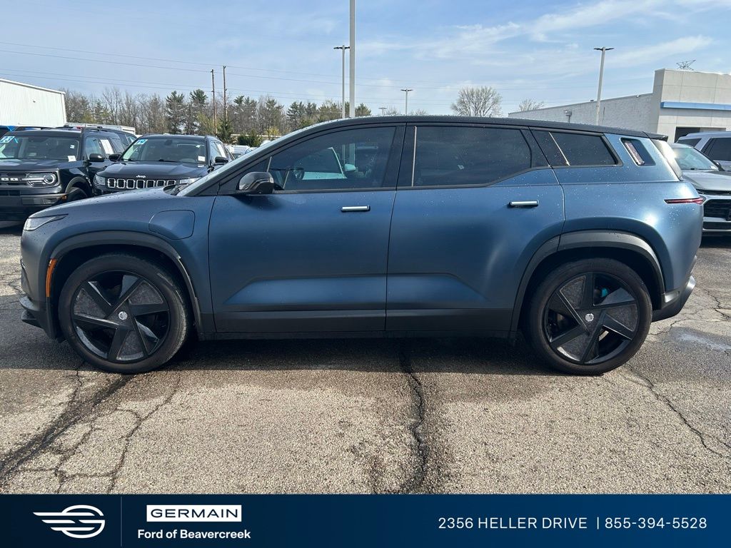 View vehicle photo 5