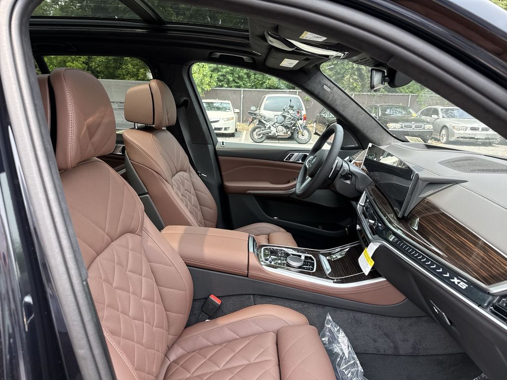 Thumbnail: 2026 BMW X5 - 25