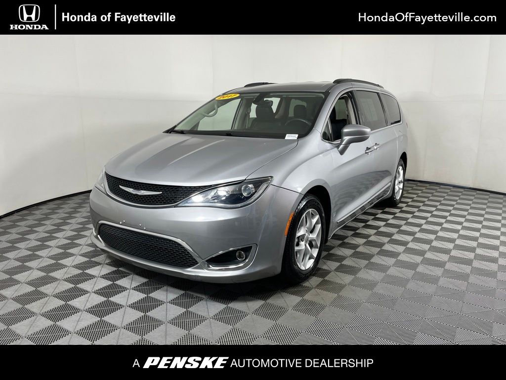 2017 Chrysler Pacifica Touring L -
                  Fayetteville, AR