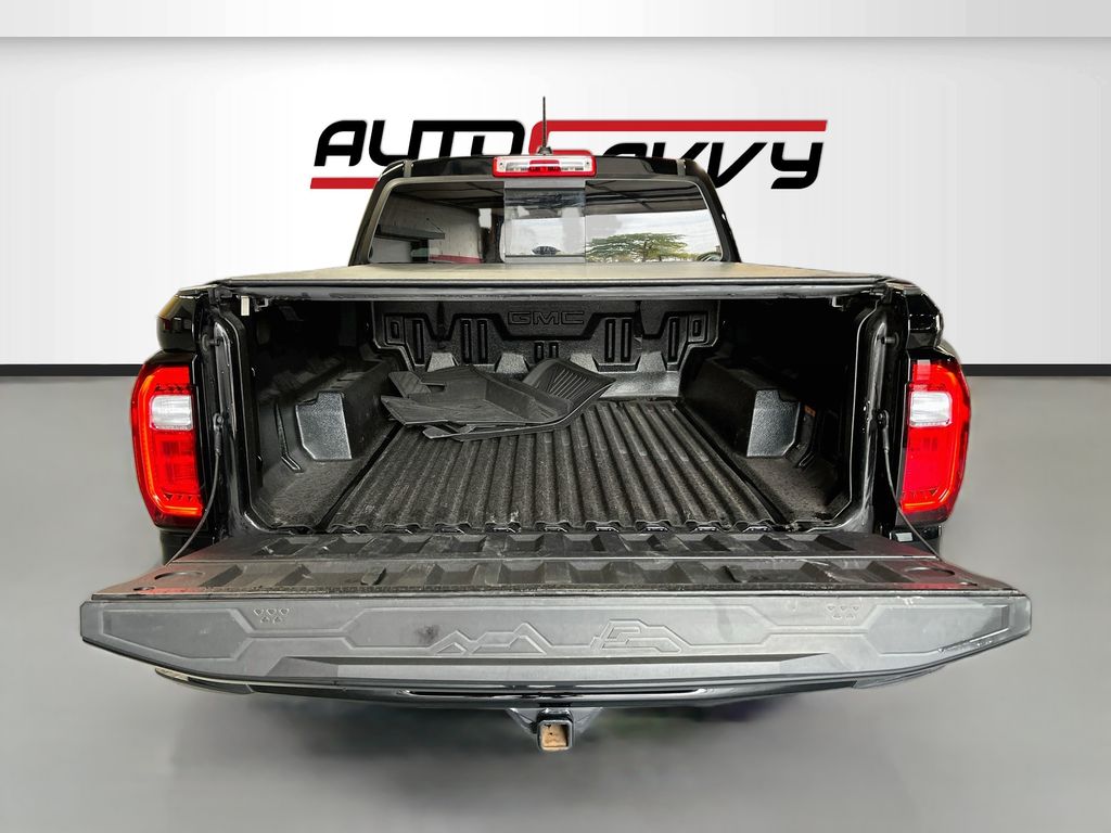 Used 2024 Onyx Black GMC Elevation image 27