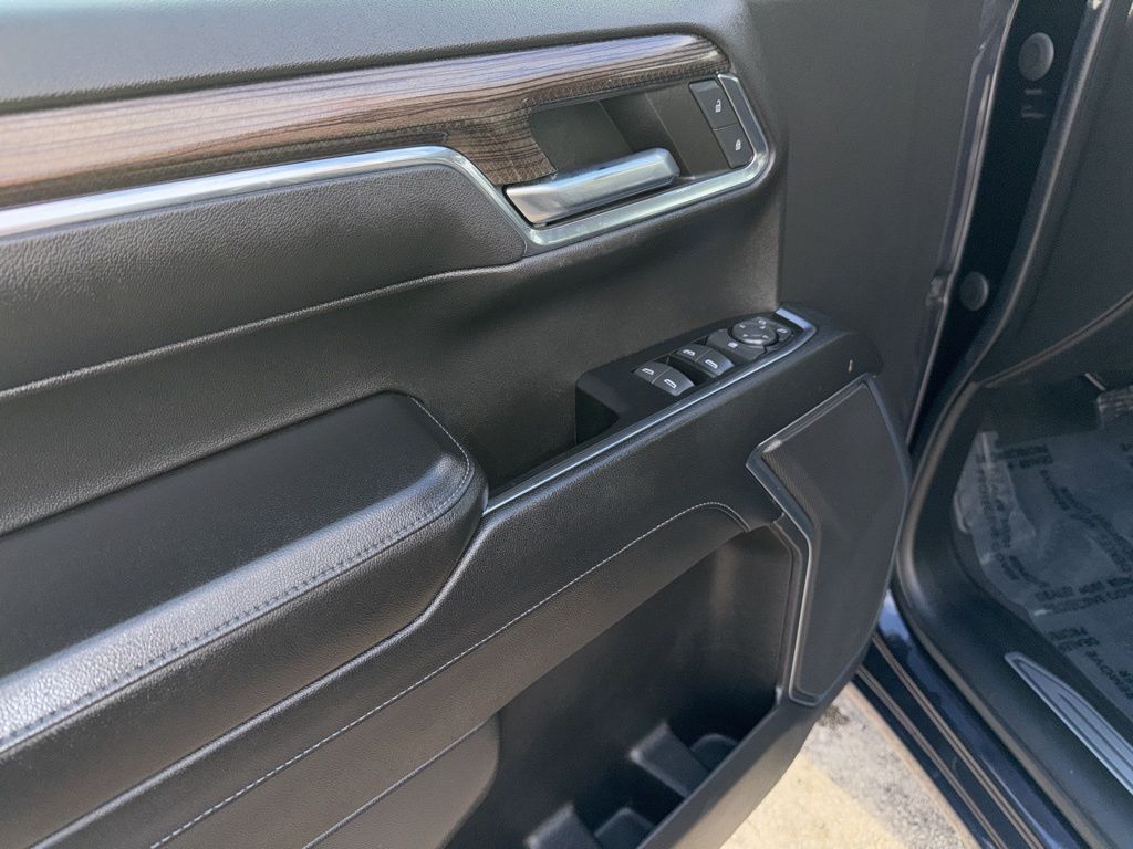 Thumbnail: 2023 Chevrolet Silverado 1500 - 14