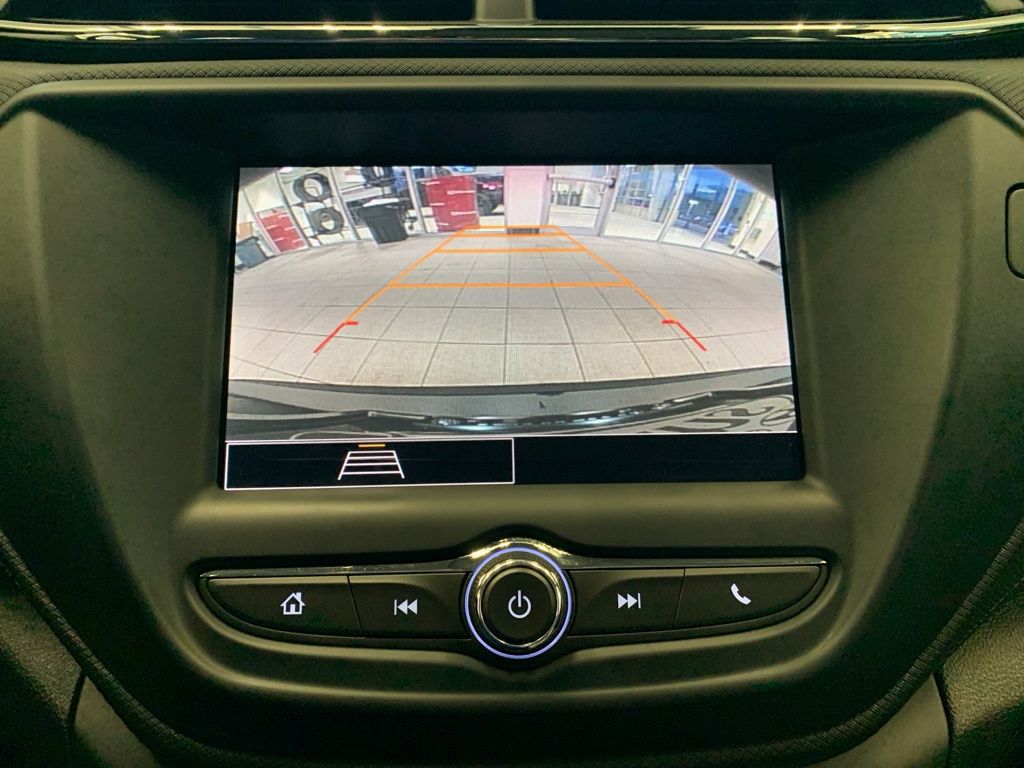 Used 2021 White Chevrolet LS image 7