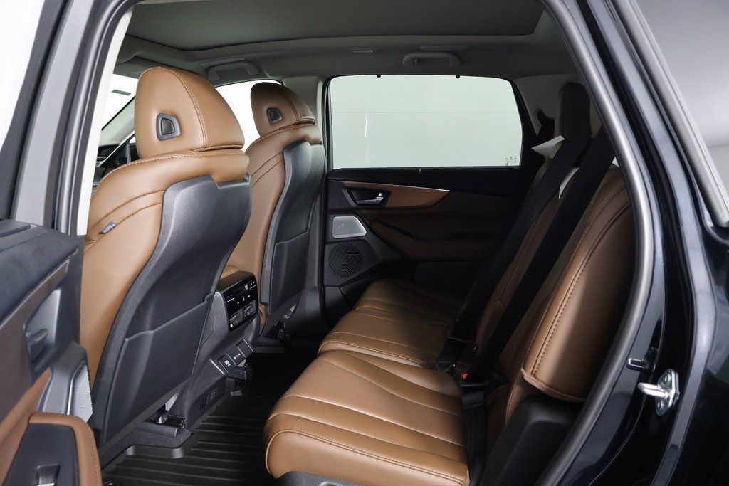 Thumbnail: 2026 Acura MDX - 6