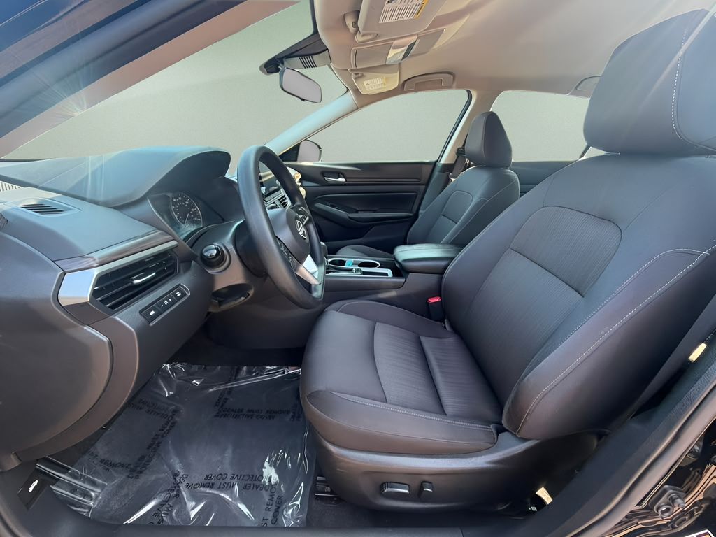 Used 2024 Nissan Altima Sedan